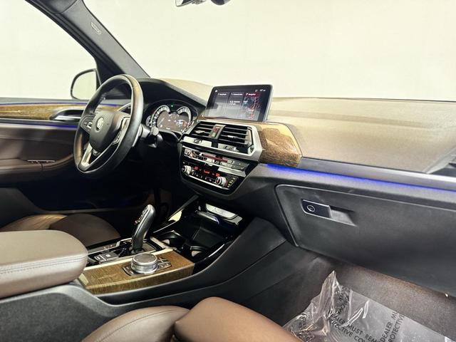 Photo of 2019 Jet Black BMW X3