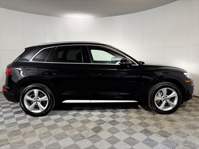 Photo of 2019 Brilliant Black Audi Q5