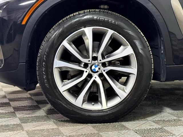 Photo of 2018 Black Sapphire Metallic BMW X6