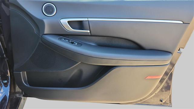 Photo of 2024 Carbon Blue Hyundai SONATA