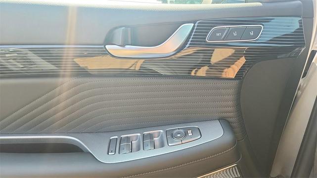 Photo of 2025 Typhoon Silver Hyundai PALISADE