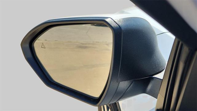 Photo of 2025 Atlas White Hyundai SANTA CRUZ