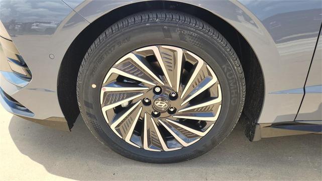 Photo of 2025 Transmission Blue Hyundai SONATA Hybrid
