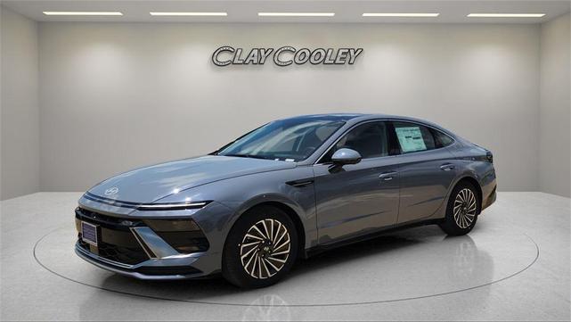 Photo of 2025 Transmission Blue Hyundai SONATA Hybrid