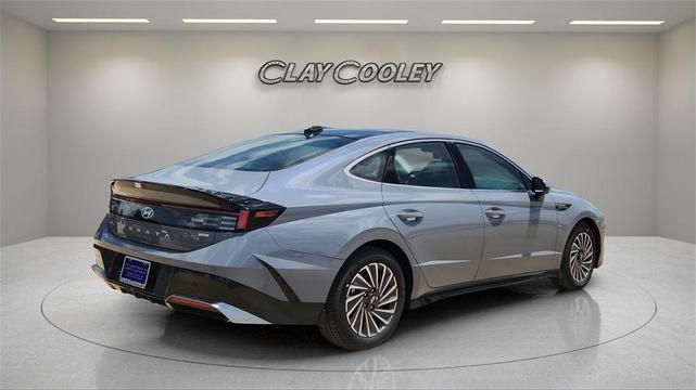 Photo of 2025 Transmission Blue Hyundai SONATA Hybrid