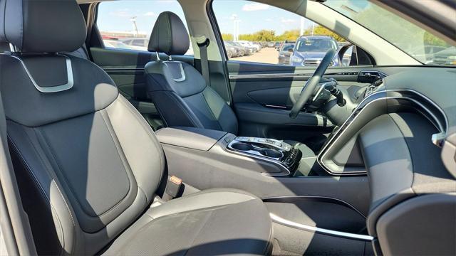 Photo of 2025 Shimmering Silver Hyundai TUCSON Hybrid