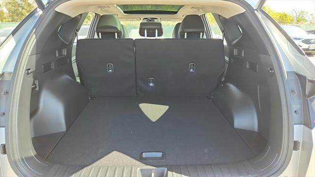 Photo of 2025 Shimmering Silver Hyundai TUCSON Hybrid