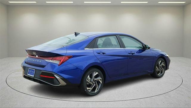 Photo of 2025 Intense Blue Hyundai ELANTRA