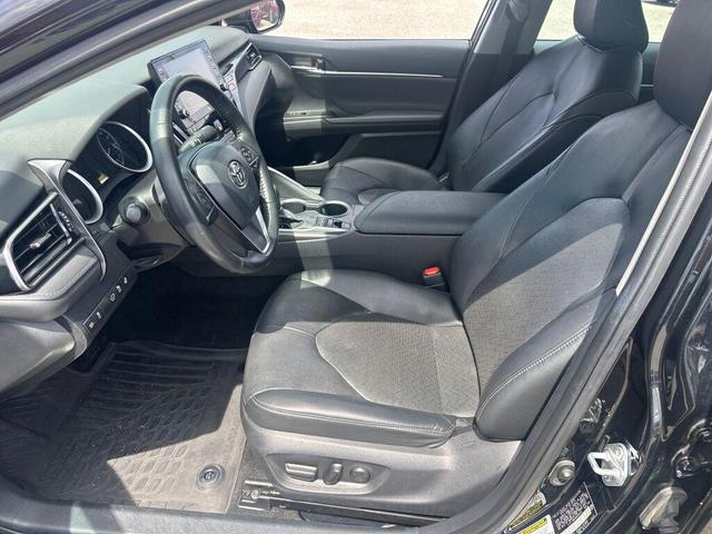 Photo of 2022 Midnight Black Metallic Toyota Camry