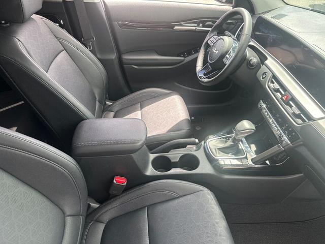 Photo of 2024 Gravity Gray Kia Seltos