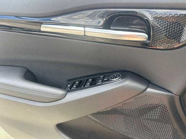 Photo of 2024 Gravity Gray Kia Seltos