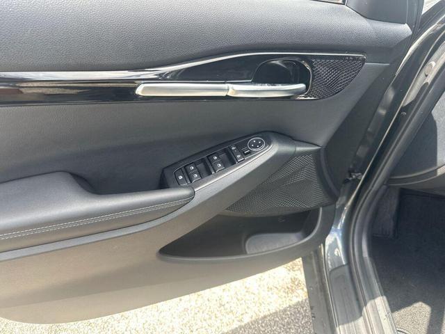 Photo of 2024 Gravity Gray Kia Seltos