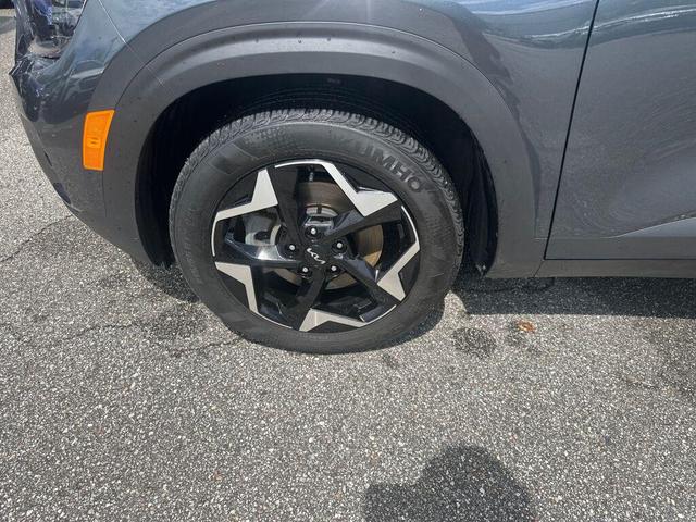 Photo of 2024 Gravity Gray Kia Seltos