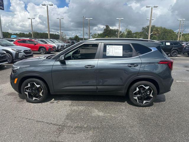 Photo of 2024 Gravity Gray Kia Seltos