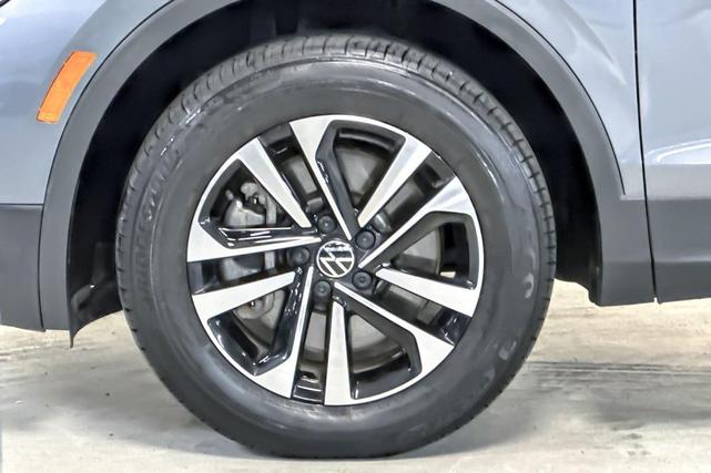 Photo of 2022 Platinum Gray Volkswagen Tiguan