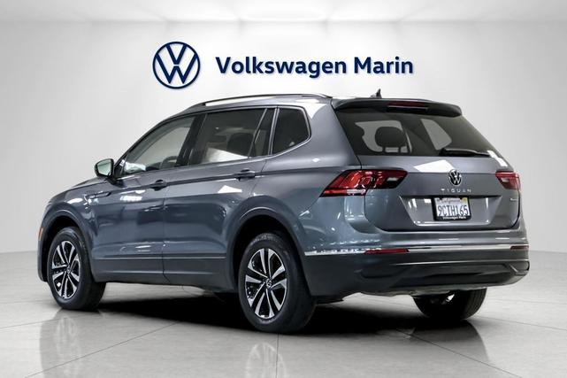 Photo of 2022 Platinum Gray Volkswagen Tiguan