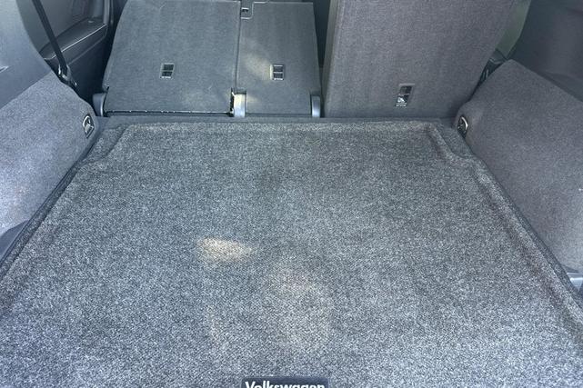 Photo of 2022 Platinum Gray Volkswagen Tiguan