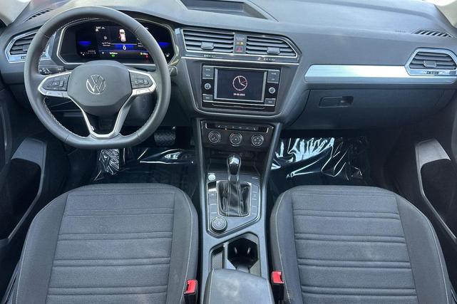 Photo of 2022 Platinum Gray Volkswagen Tiguan