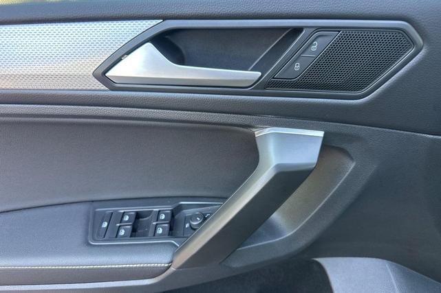 Photo of 2022 Platinum Gray Volkswagen Tiguan