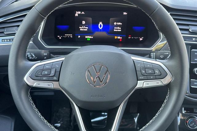 Photo of 2022 Platinum Gray Volkswagen Tiguan