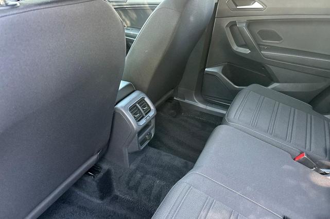Photo of 2022 Platinum Gray Volkswagen Tiguan
