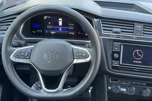 Photo of 2022 Platinum Gray Volkswagen Tiguan