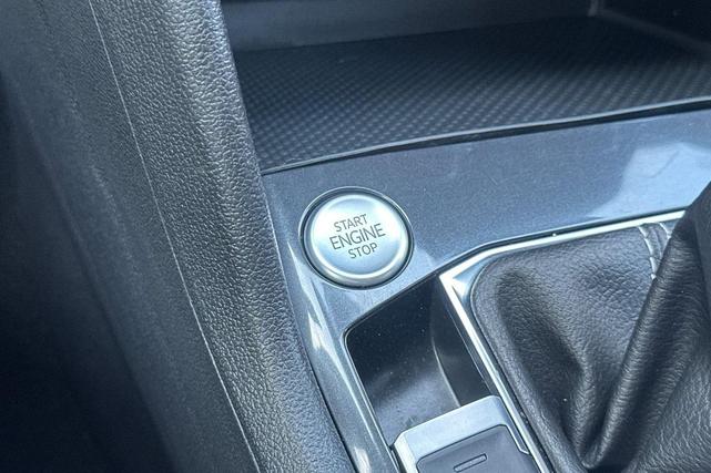 Photo of 2022 Platinum Gray Volkswagen Tiguan