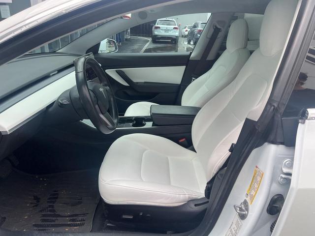 Photo of 2019 Pearl White Multi-Coat Tesla Model 3