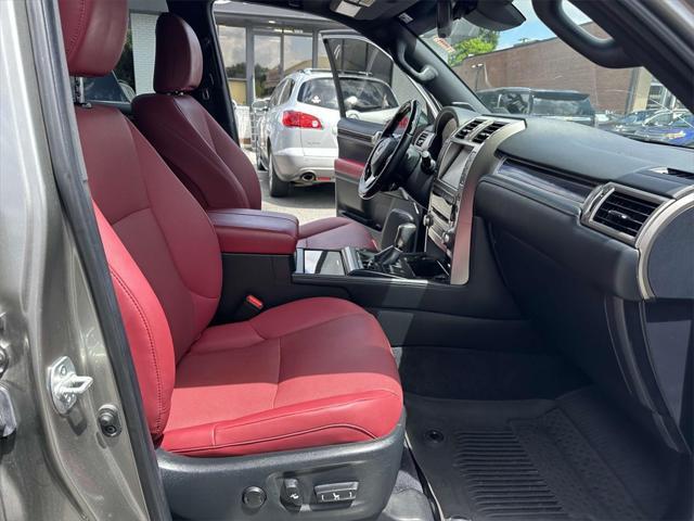 Photo of 2021 Atomic Silver Lexus GX 460