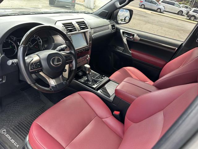 Photo of 2021 Atomic Silver Lexus GX 460