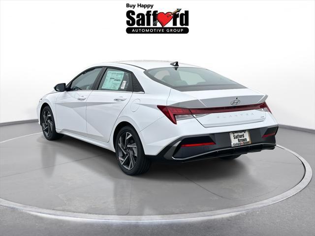 Photo of 2025 Serenity White Hyundai ELANTRA