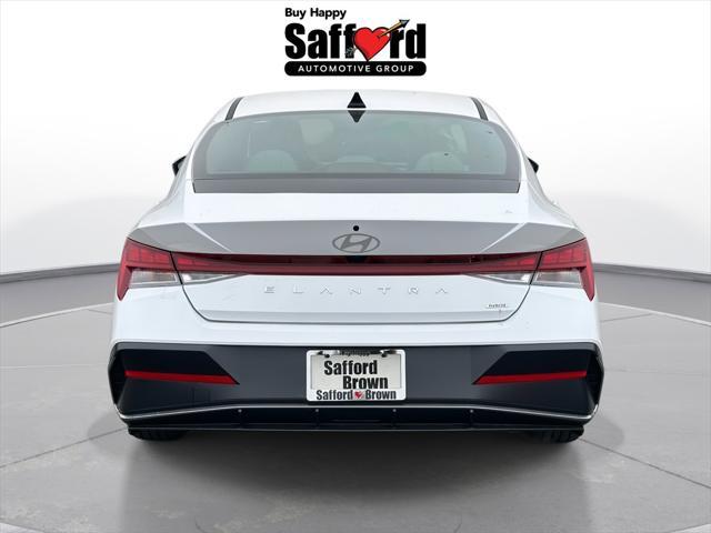 Photo of 2025 Serenity White Hyundai ELANTRA