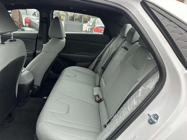 Photo of 2025 Serenity White Hyundai ELANTRA