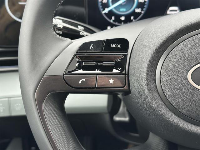 Photo of 2025 Serenity White Hyundai ELANTRA