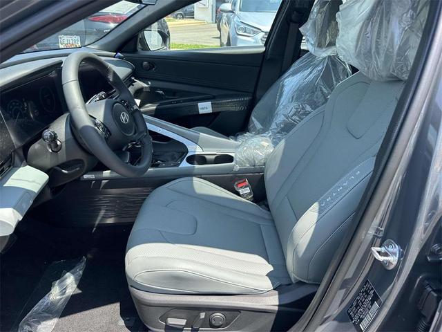 Photo of 2025 Ecotronic Gray Hyundai ELANTRA