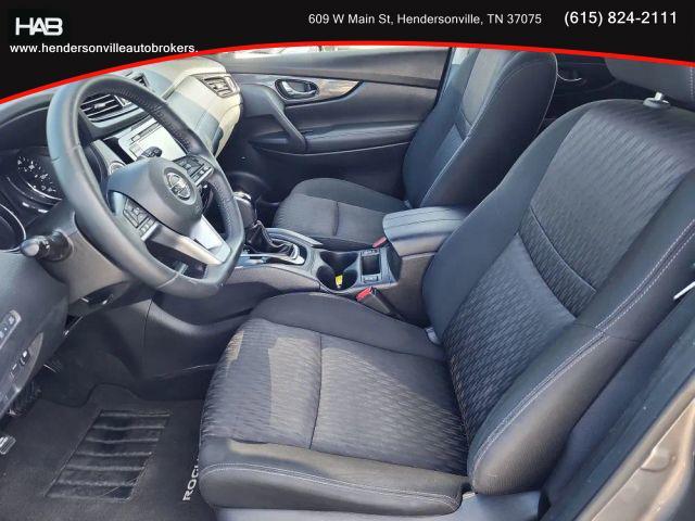 Photo of 2018 Gun Metallic Nissan Rogue