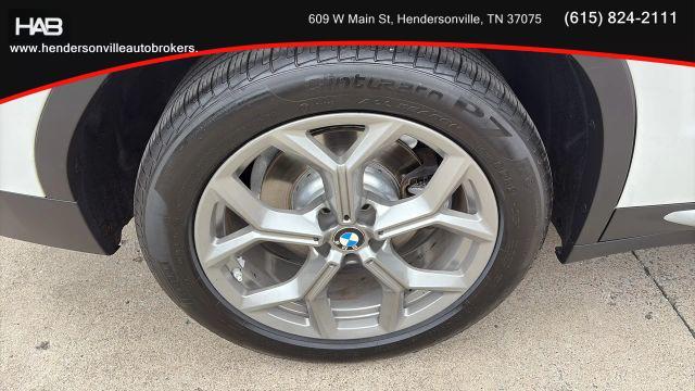 Photo of 2022 White BMW X3