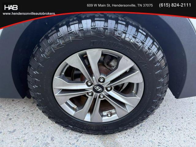 Photo of 2015 Sparkling Silver Hyundai Santa Fe Sport