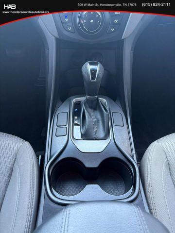 Photo of 2015 Sparkling Silver Hyundai Santa Fe Sport