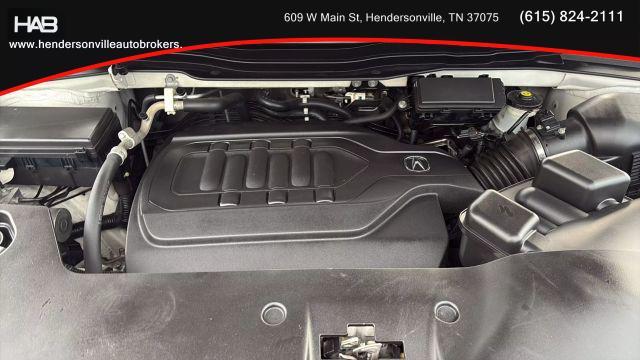 Photo of 2017 White Acura MDX