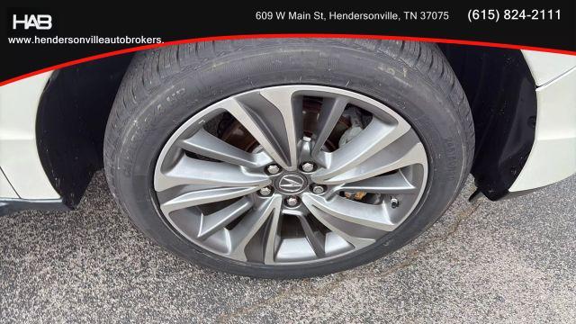 Photo of 2017 White Acura MDX