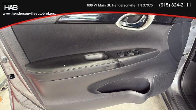 Photo of 2019 Gray Nissan Sentra