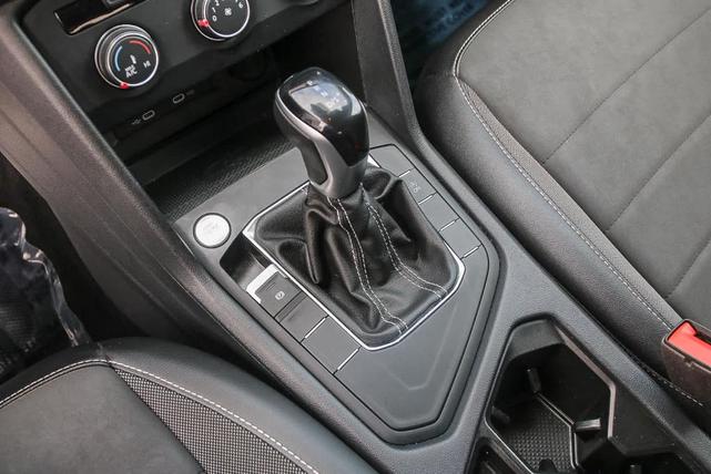 Photo of 2022 Deep Black Pearl Effect Volkswagen Taos