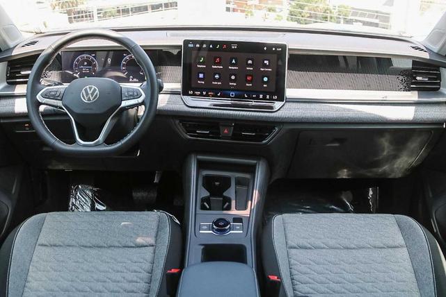 Photo of 2025 Platinum Gray Metallic Volkswagen Tiguan