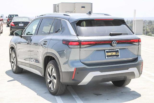 Photo of 2025 Platinum Gray Metallic Volkswagen Tiguan