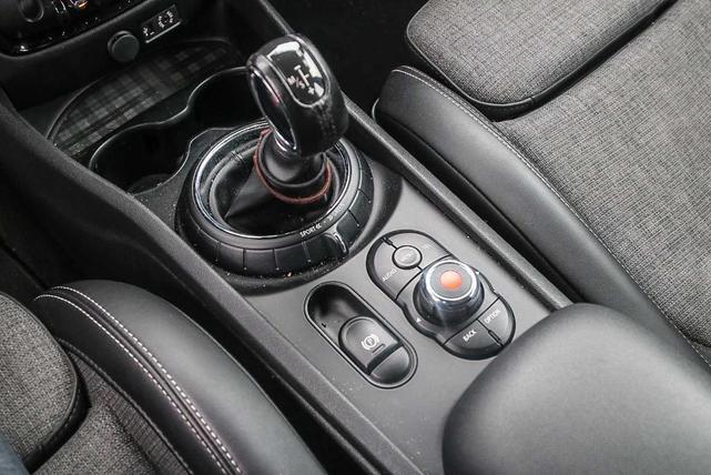 Photo of 2017 Red MINI Clubman