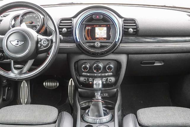 Photo of 2017 Red MINI Clubman