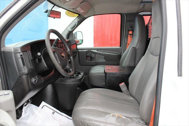 Photo of 2014 White Chevrolet Express 2500