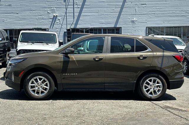 Photo of 2023 Harvest Bronze Metallic Chevrolet Equinox