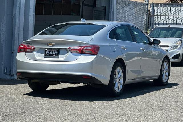 Photo of 2019 Silver Ice Metallic Chevrolet Malibu